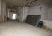 Local comercial en venta con 221m² en Leganés, Calle Luna foto