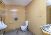 260m² commercial premises for sale in Granada, Calle Emperatriz Eugenia photo
