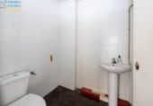 Local comercial en venta con inquilinos con 145m² en Granada, en la zona de Los Vergeles, Calle Gonzalo Jiménez Quesada foto
