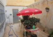 Local comercial en venta con 230m² en Novelda, Calle Joanot Martorell foto