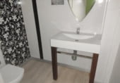 80m² commercial premises for sale in Almansa, Calle Vicente Aleixandre photo