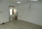 80m² commercial premises for sale in Almansa, Plaza Santa María photo