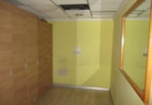 80m² commercial premises for sale in Almansa, Plaza Santa María photo