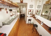 41m² cafeteria for sale in Madrid, in the area of Acacias, Plaza de Ortega y Murillo photo