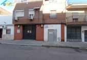 84m² commercial premises for sale in La Rinconada, Paseo Almonazar photo