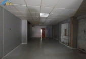 84m² commercial premises for sale in La Rinconada, Paseo Almonazar photo