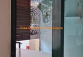 67m² salon de coiffure pour vente à Vigo, Rúa Xílgaro photo