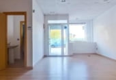 Local comercial
en venda
amb 358m² a Parla, calle de la osa mayor, 28983 foto