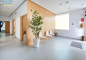 Local comercial en venta con 268m² en Granada, en la zona de Los Vergeles, Calle Violetas foto