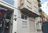 Local comercial
en venda
amb 90m² a Oriola, Calle Almunia foto