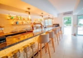 Bar en venta con 230m² en Muro, Carrer Violeta foto