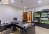 140m² bureau pour vente à Grenade, dans le quartier de San Lázaro, photo