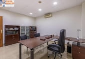 140m² bureau pour vente à Grenade, dans le quartier de San Lázaro, photo