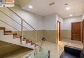 140m² bureau pour vente à Grenade, dans le quartier de San Lázaro, photo
