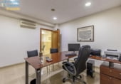 140m² office for sale in Granada, in the area of Doctors, Calle Doctor Pareja Yébenes photo
