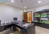 140m² office for sale in Granada, in the area of Doctors, Calle Doctor Pareja Yébenes photo