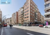 140m² office for sale in Granada, in the area of San Lázaro, Calle Doctor Muñoz Fernández photo