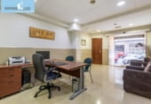 140m² office for sale in Granada, in the area of San Lázaro, Calle Doctor Muñoz Fernández photo