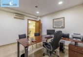 140m² office for sale in Granada, in the area of San Lázaro, Calle Doctor Muñoz Fernández photo