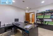 140m² office for sale in Granada, in the area of San Lázaro, Calle Doctor Muñoz Fernández photo