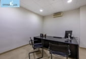 140m² office for sale in Granada, in the area of San Lázaro, Calle Doctor Muñoz Fernández photo