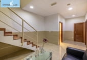 140m² office for sale in Granada, in the area of San Lázaro, Calle Doctor Muñoz Fernández photo