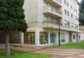 Local comercial en venta con 260m² en La Robla, Calle José B foto
