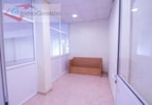 160m² commercial premises for sale in Cáceres, in the area of Ribera del Marco, Calle Puente Vadillo photo