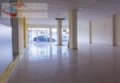160m² commercial premises for sale in Cáceres, in the area of Ribera del Marco, Calle Puente Vadillo photo