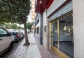 Local comercial en venta con 31m² en Granada, carretera de la sierra foto