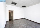 Local comercial en venta con 31m² en Granada, carretera de la sierra foto