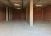 Local comercial en venta con 180m² en Carlet, Polígono Número 8 foto
