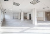 Local comercial en venta con 145m² en Granada, en la zona de Los Vergeles, Calle Río Guadalfeo foto