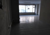 70m² commercial premises for sale in Cáceres, Plaza Austria photo