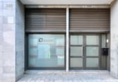 Local comercial en venta con 126m² en Sabadell, Carrer de Balmes foto