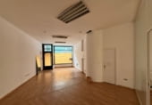 88m² commercial premises for sale in A Coruña photo