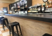 Cafetería en traspaso con 130m² en Málaga, en la zona de Arroyo del Cuarto foto