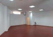 180m² commercial premises for sale in Los Barrios, Avenida Doña Rosa García López photo