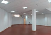 180m² commercial premises for sale in Los Barrios, Avenida Doña Rosa García López photo