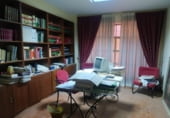 140m² office for sale in Cáceres, in the area of La Madrila, Calle Venecia photo