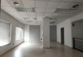 193m² commercial premises for sale in León, in the area of Chantría, calle santos olivera, 24005 photo