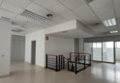 193m² commercial premises for sale in León, in the area of Chantría, calle santos olivera, 24005 photo