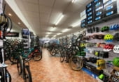 239m² locaux commerciaux pour vente à Manresa, dans le quartier de les Escodines, Carrer de les Saleses photo