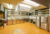 Local comercial en venta con 115m² en San Sebastián, en la zona de Ibaeta, Calle de Portuetxe foto