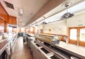507m² restaurant pour vente à Fuenlabrada, Calle de Almazcara photo