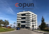 Local comercial en venta con 350m² en Oviedo, en la zona de La Monxina, Calle Julio Álvarez Mendo foto