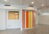 Local comercial en venta con 100m² en Manresa, en la zona de Poble Nou, Carrer de Mossèn Serapi Farré foto