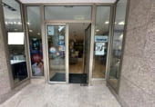 418m² commercial premises for sale in Avilés, Calle Valdés Salas photo