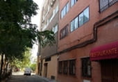 321m² commercial premises for sale in Madrid, in the area of Villaverde Alto, Calle de San Dalmacio photo