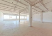 321m² commercial premises for sale in Madrid, in the area of Villaverde Alto, Calle de San Dalmacio photo